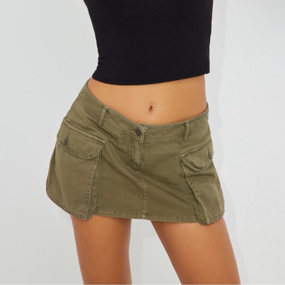 NWT Mini Garage green cargo skirt